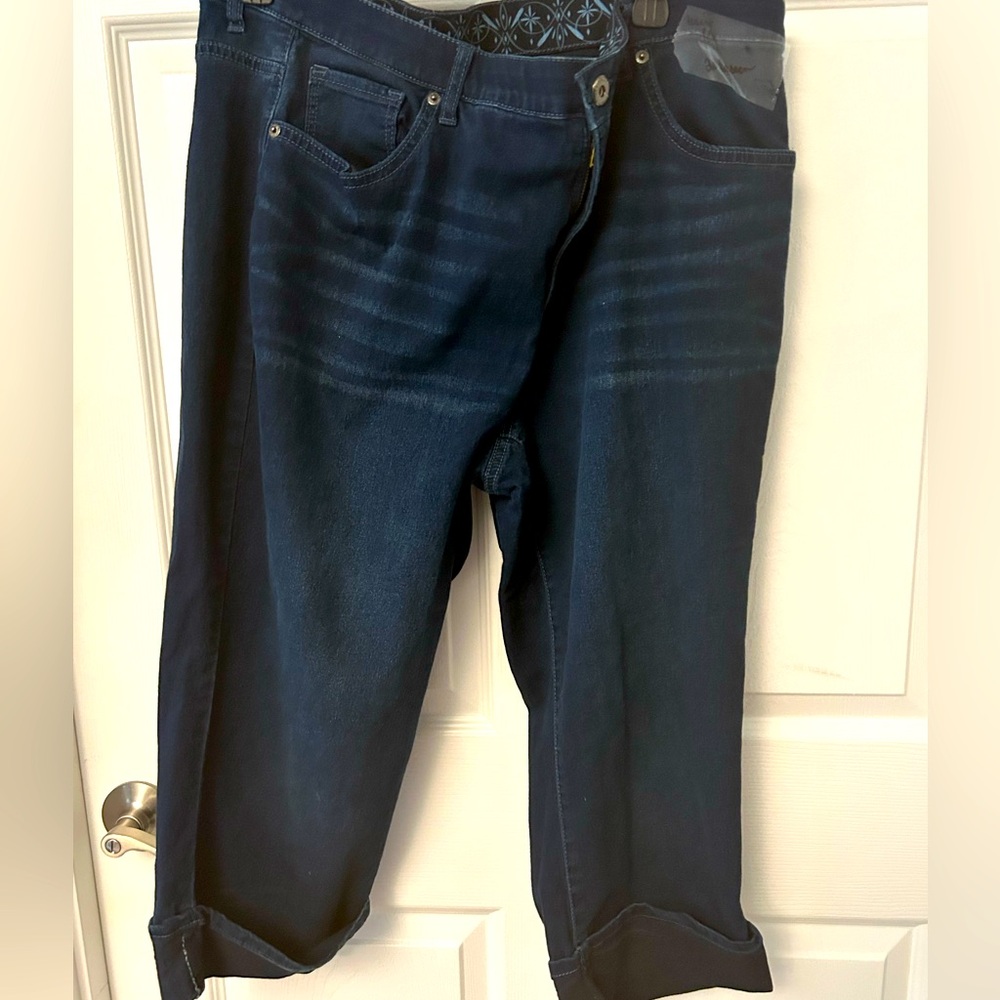 🎈LNWOT🎈Faded Glory🎈Capri Pants🎈20W🎈